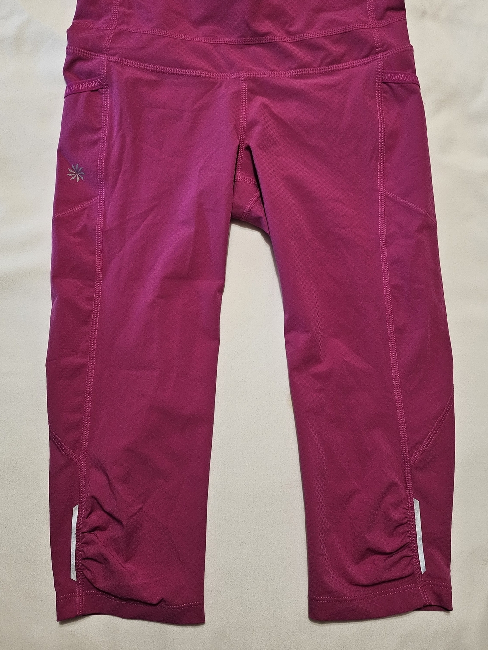 Athleta Dobby Be Free Knickers Magenta Cinch Performance Workout Capri Leggings - Picture 3 of 9